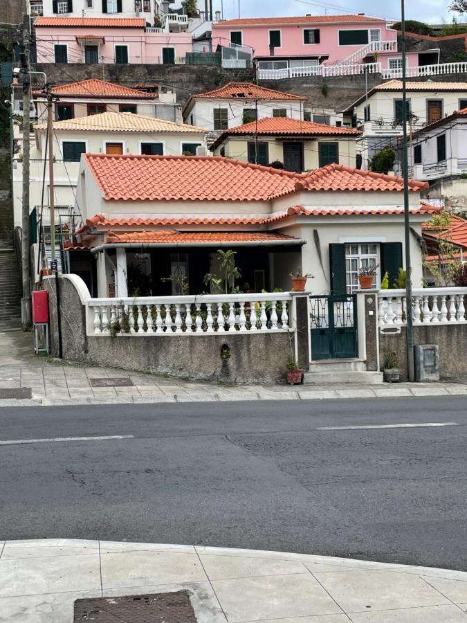 Home & Flower - Private Bedrooms Funchal Εξωτερικό φωτογραφία