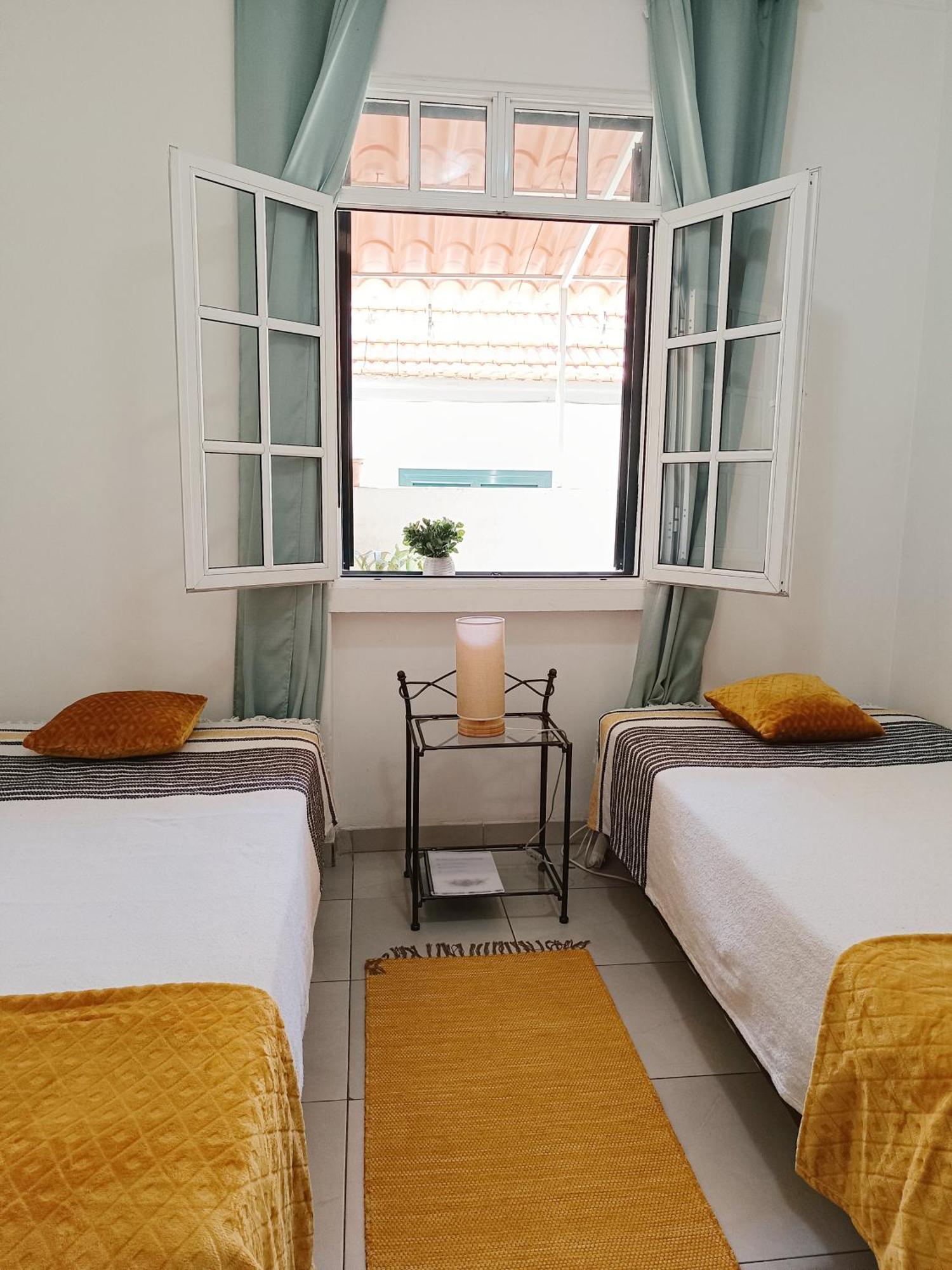 Home & Flower - Private Bedrooms Funchal Εξωτερικό φωτογραφία