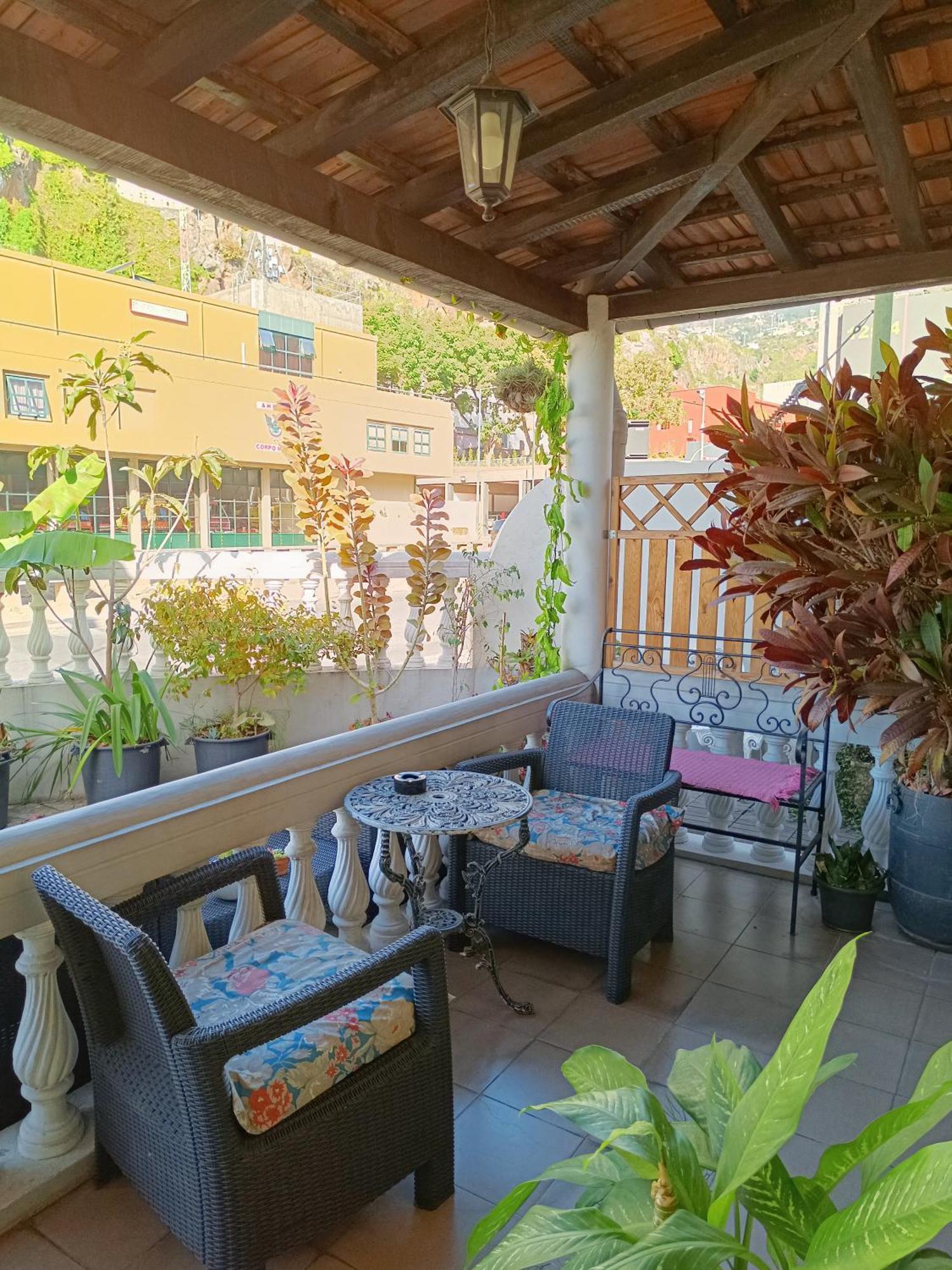 Home & Flower - Private Bedrooms Funchal Εξωτερικό φωτογραφία