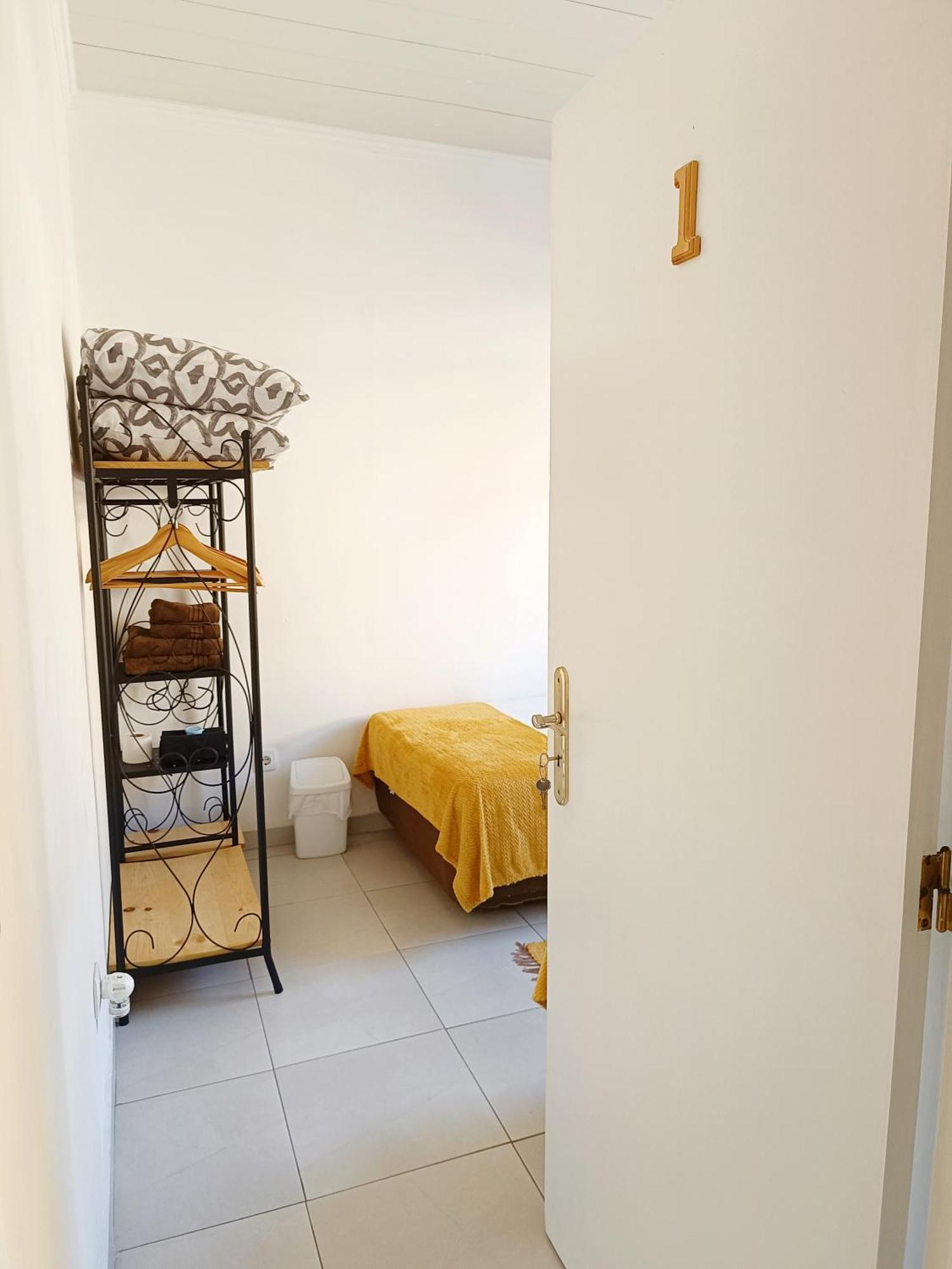 Home & Flower - Private Bedrooms Funchal Εξωτερικό φωτογραφία