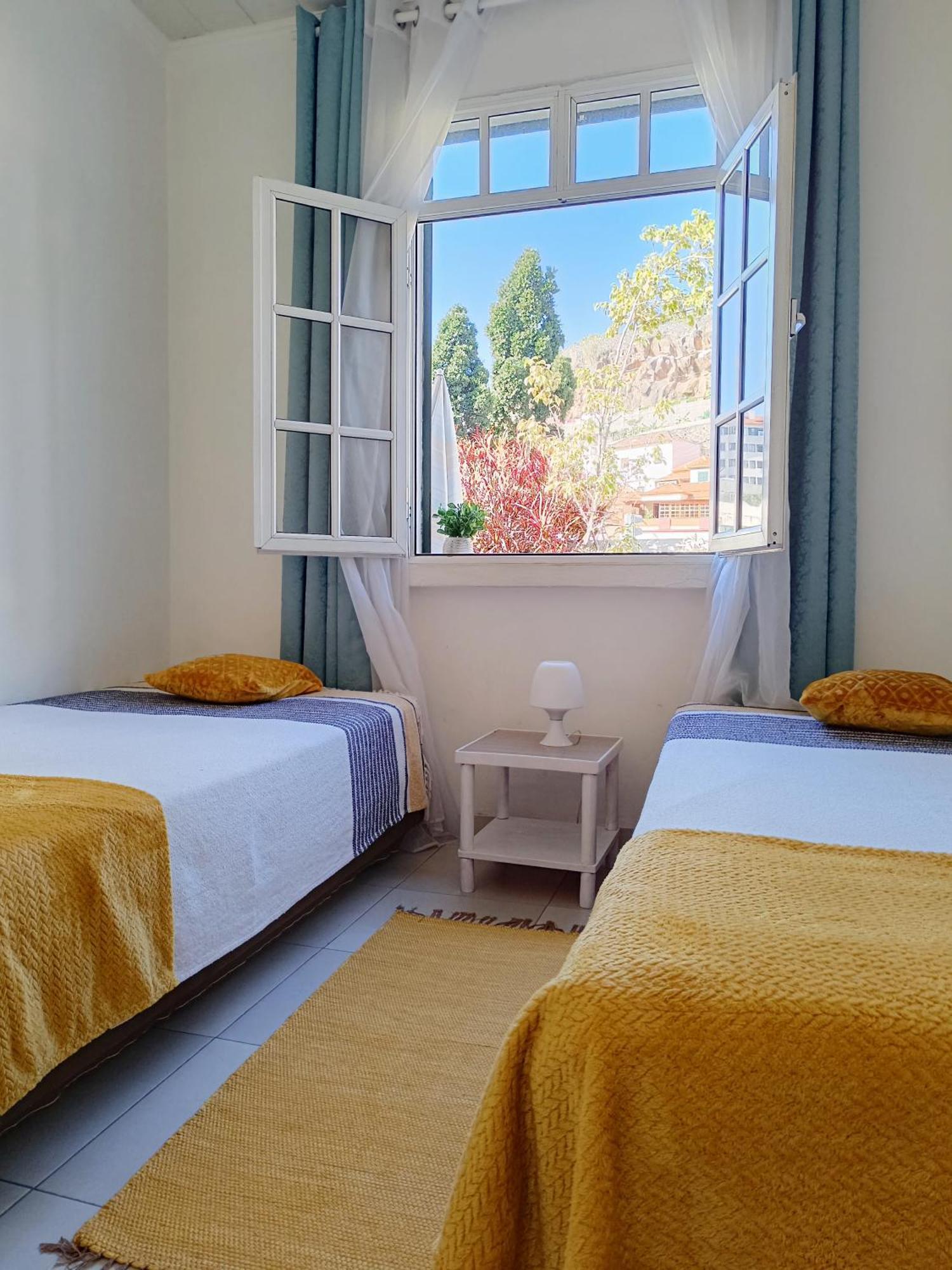 Home & Flower - Private Bedrooms Funchal Εξωτερικό φωτογραφία