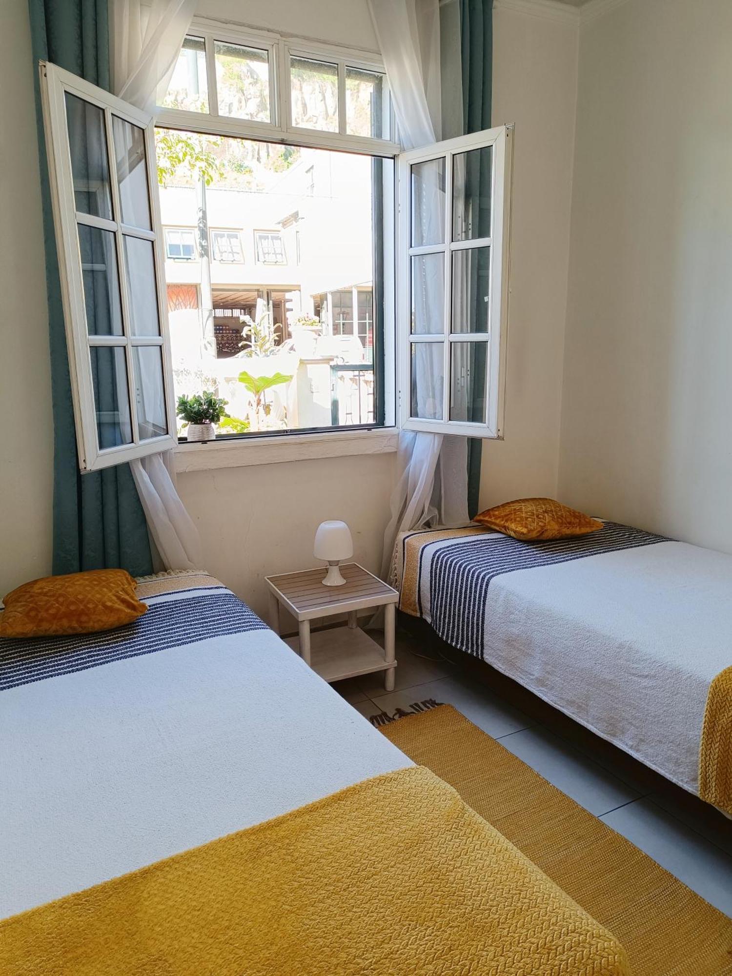 Home & Flower - Private Bedrooms Funchal Δωμάτιο φωτογραφία
